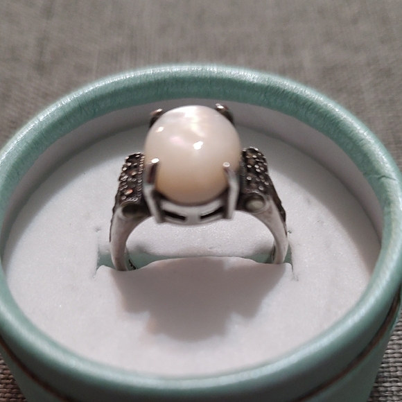 925 Sterling Silver Jewelry - Gorgeous Mother Of Pearl 925 Silver Ring